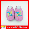 2015 Design Funny Hot sale colorful windmill cow leather embroidered fabric baby shoes